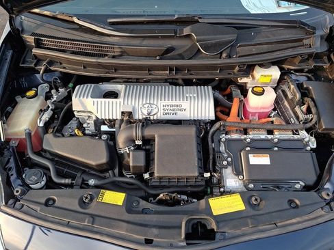 Used 2014 Toyota Prius Three image 28
