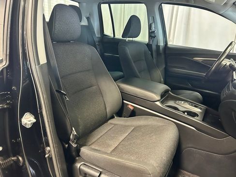 Used 2025 Honda Ridgeline Sport image 21