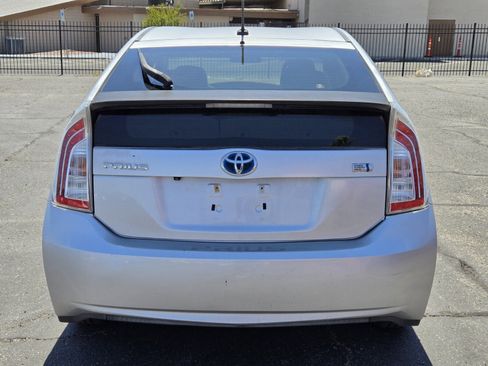 Used 2014 Toyota Prius Three image 4