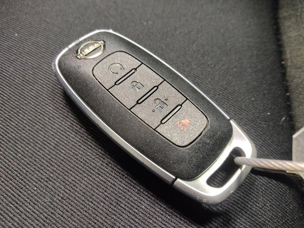 Used 2024 Nissan Pathfinder SV FWD image 32