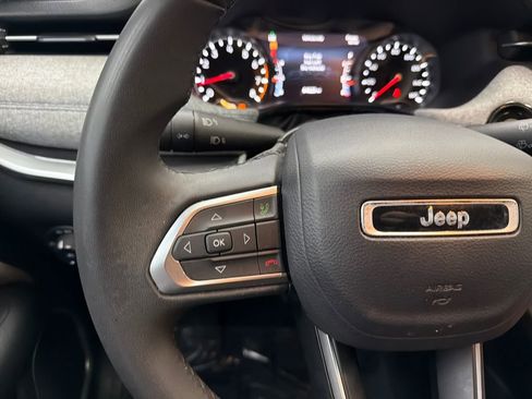 Used 2024 Jeep Compass Latitude AWD/4WD image 22