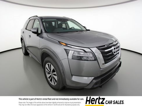 Used 2025 Nissan Pathfinder SV image 1