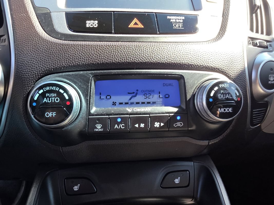 Used 2013 Hyundai Tucson Limited w/ Premium Pkg FWD image 23