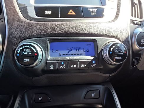 Used 2013 Hyundai Tucson Limited w/ Premium Pkg FWD image 23