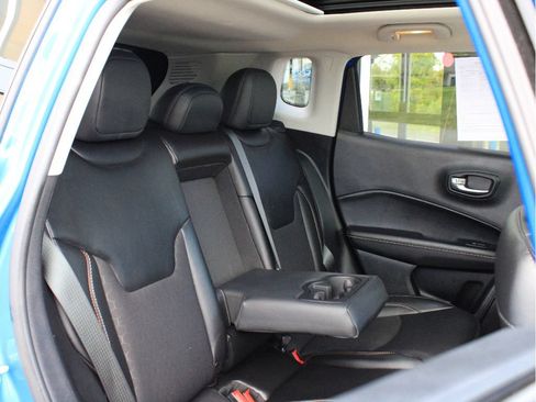 Used 2019 Jeep Compass Latitude w/ Popular Equipment Group AWD/4WD image 28