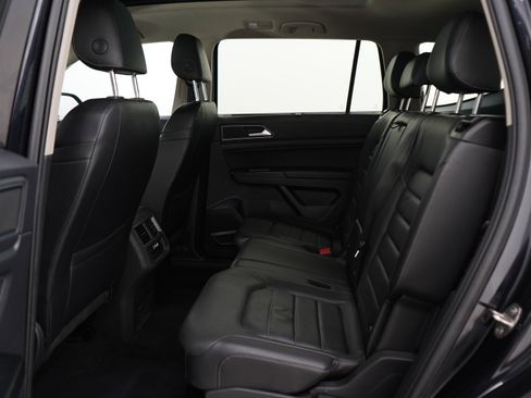 Used 2019 Volkswagen Atlas SEL R-Line AWD/4WD image 18