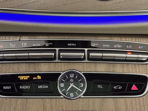 Used 2018 Mercedes-Benz E 400 4MATIC Coupe w/ Premium 3 Package image 25