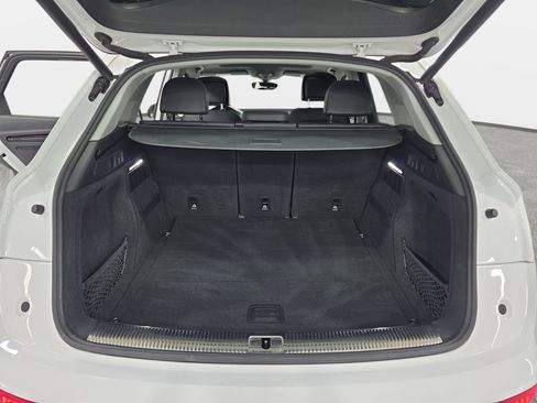 Used 2018 Audi Q5 Prestige w/ Prestige Package image 12