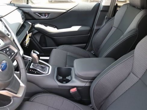 Used 2025 Subaru Outback Premium image 23