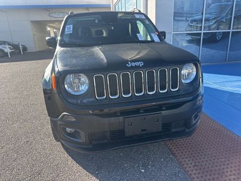 Used 2016 Jeep Renegade Latitude w/ Popular Equipment Group image 3
