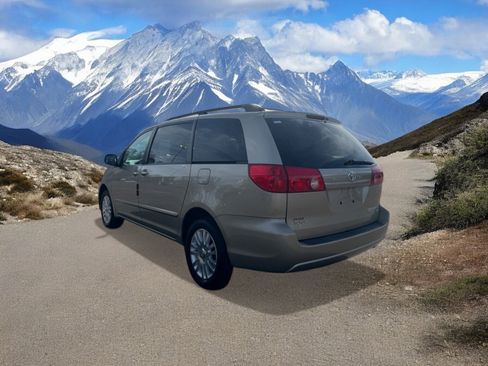 Used 2007 Toyota Sienna LE image 3