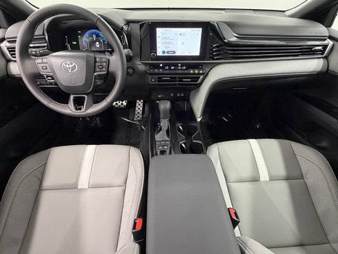 Used 2026 Toyota Camry SE FWD image 37