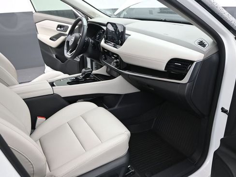 Used 2023 Nissan Rogue SL w/ SL Premium Package FWD image 31