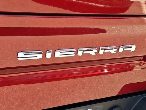 Used 2022 GMC Sierra 1500 AT4 w/ AT4 Premium Package AWD/4WD image 26