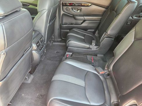 Used 2025 Honda Pilot Touring image 30