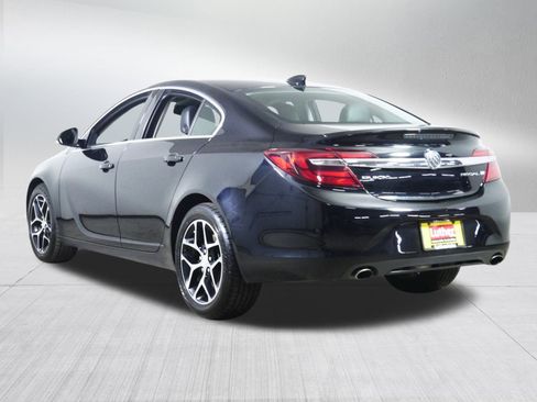 Used 2016 Buick Regal Sport Touring image 5
