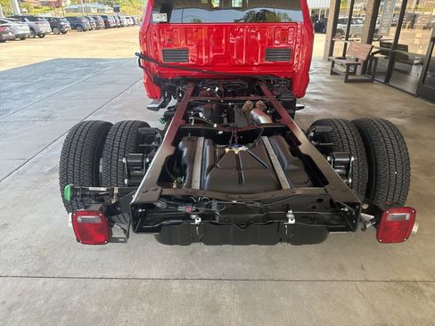 New 2026 Ford F350 4x4 Crew Cab DRW Super Duty image 5