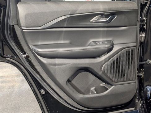 New 2025 Jeep Grand Cherokee Altitude image 27