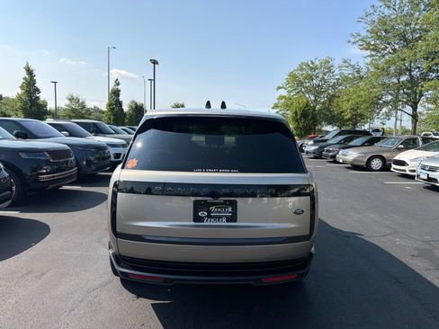 Used 2023 Land Rover Range Rover SE AWD/4WD image 4