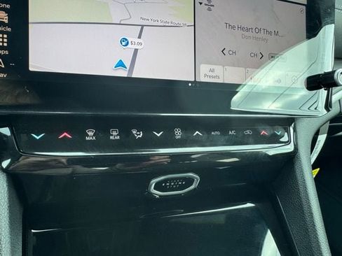 New 2026 Jeep Grand Cherokee Altitude image 43