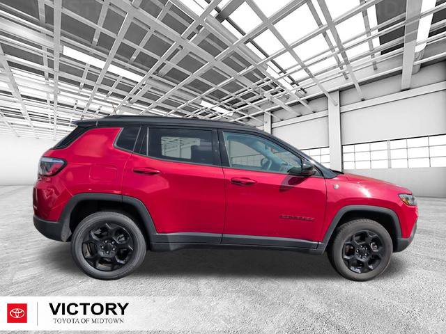 Used 2024 Jeep Compass Trailhawk AWD/4WD image 2