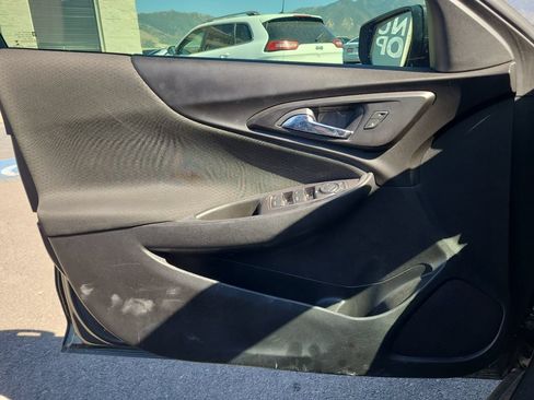 Used 2018 Chevrolet Malibu LT FWD image 17