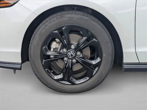 Used 2025 Honda Accord SE image 9