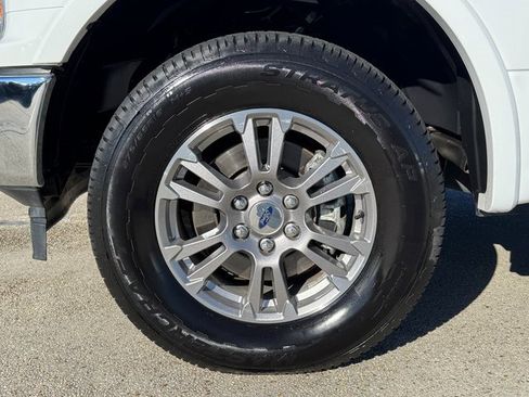 Certified 2019 Ford F150 Lariat image 14