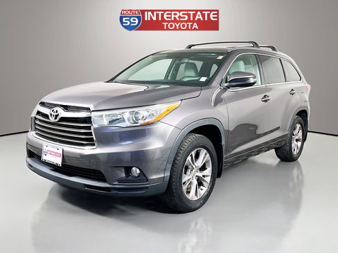 Certified 2015 Toyota Highlander XLE image 3