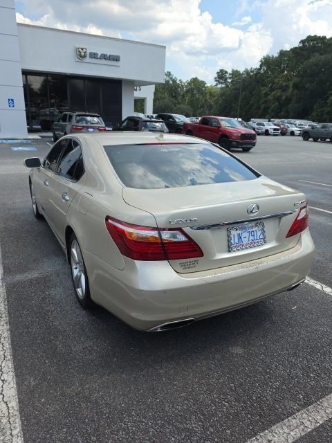 Used 2010 Lexus LS 460 w/ Comfort Pkg RWD image 7
