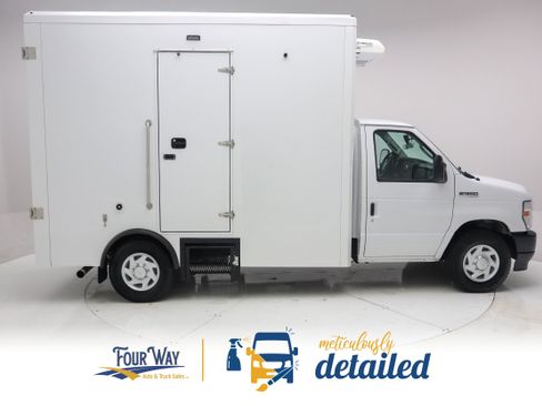 Used 2023 Ford E-350 and Econoline 350 Super Duty w/ Power Windows & Locks Group RWD image 2