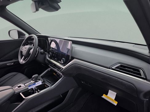 New 2026 Lexus TX 500h AWD image 31