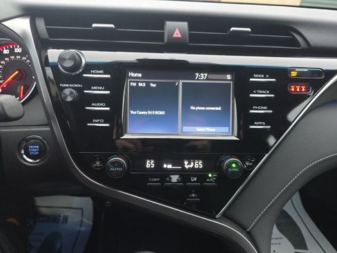 Certified 2018 Toyota Camry XSE image 19