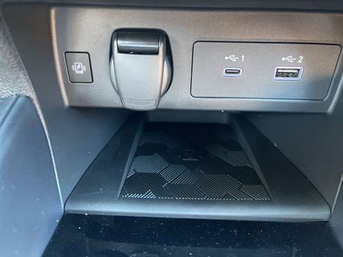 New 2025 Nissan Versa SR image 26