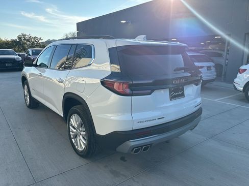 Used 2024 GMC Acadia Elevation image 8