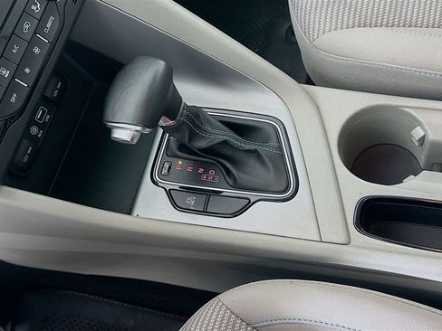 Used 2019 Kia Niro LX image 16