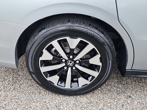 Certified 2026 Honda Odyssey EX-L image 9