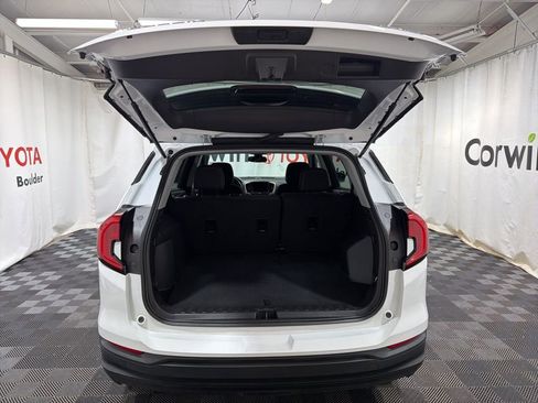 Used 2024 GMC Terrain SLE image 14