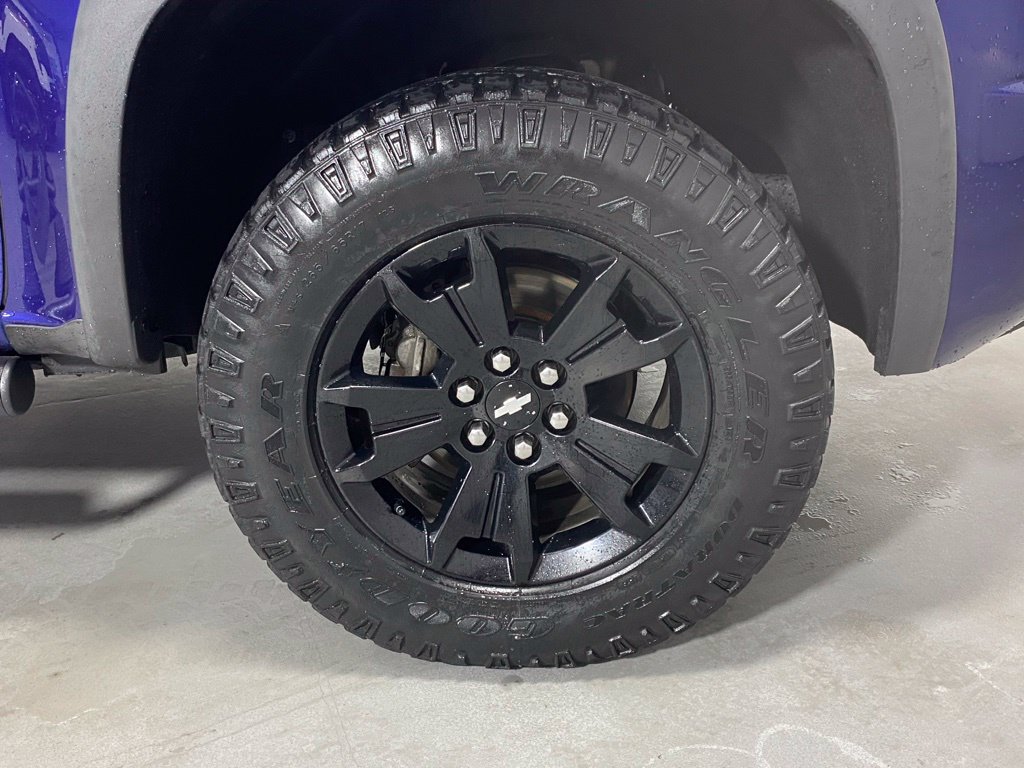 Used 2017 Chevrolet Colorado Z71 AWD/4WD image 12