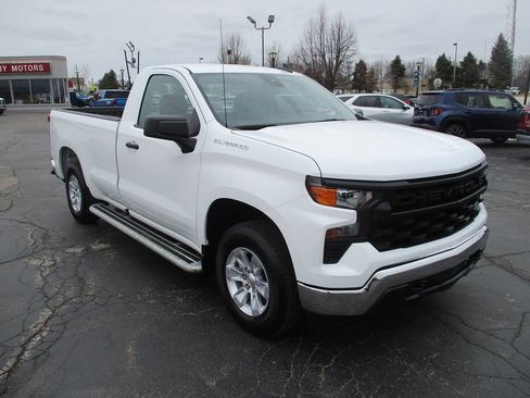 Used 2025 Chevrolet Silverado 1500 W/T image 3