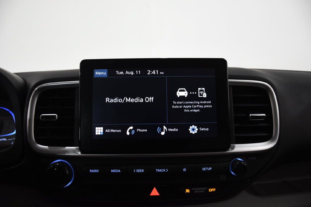 Certified 2025 Hyundai Venue SEL FWD image 23