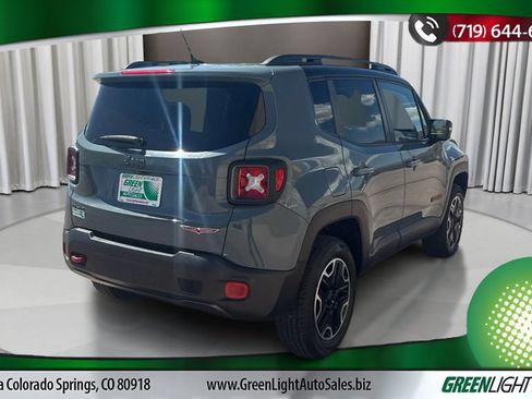 Used 2016 Jeep Renegade Trailhawk AWD/4WD image 5