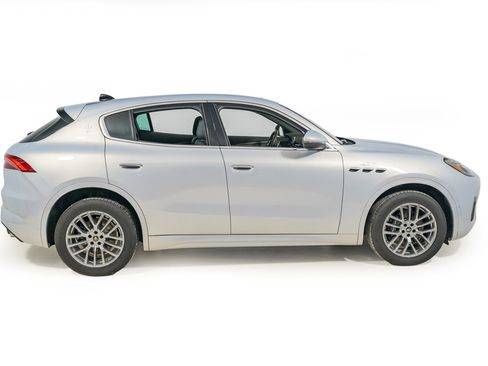 Used 2024 Maserati Grecale GT image 10