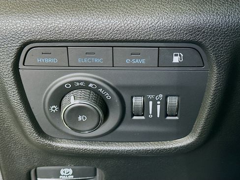 Used 2024 Jeep Grand Cherokee Limited 4xe w/ Trailer Tow Package AWD/4WD image 17