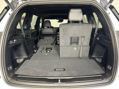 New 2025 Jeep Grand Cherokee L Altitude image 29