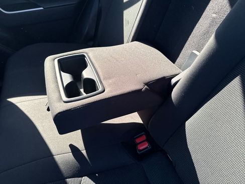 Used 2021 Toyota RAV4 LE image 34