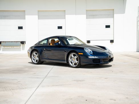 Used 2008 Porsche 911 Carrera RWD image 2