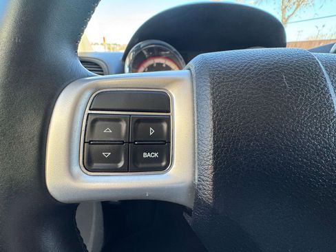 Used 2016 Dodge Grand Caravan SXT w/ Rear Park Assist Package image 19