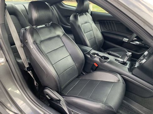 Used 2018 Ford Mustang Premium image 25
