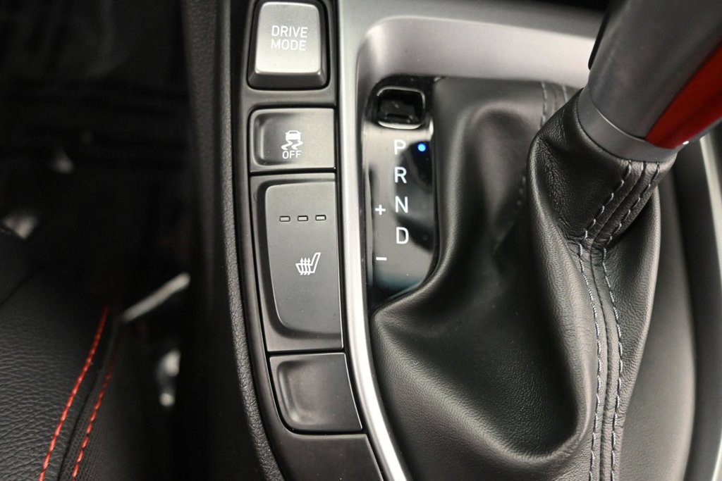 Used 2019 Hyundai Veloster Turbo FWD image 30